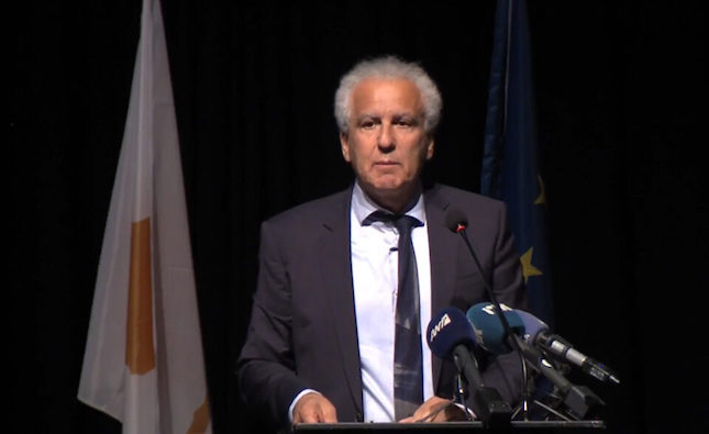 Former uni rector officially launches bid for president