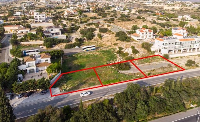 Online property auctions resume
