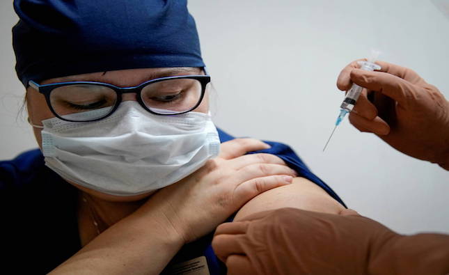 Until July 20th, 70.4% of adults were vaccinated with at least one dose, ministry says