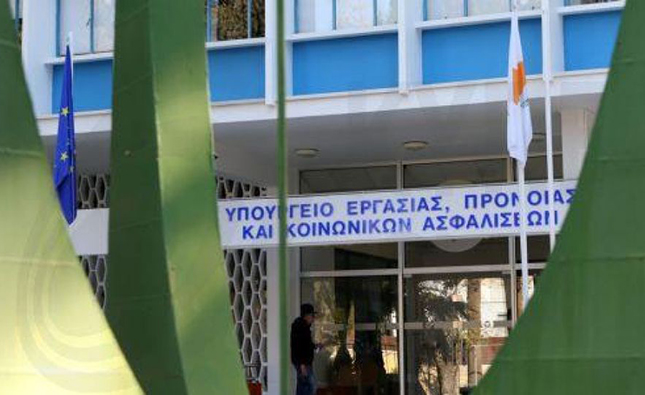 Number of registered unemployed persons drops by over 66% in May