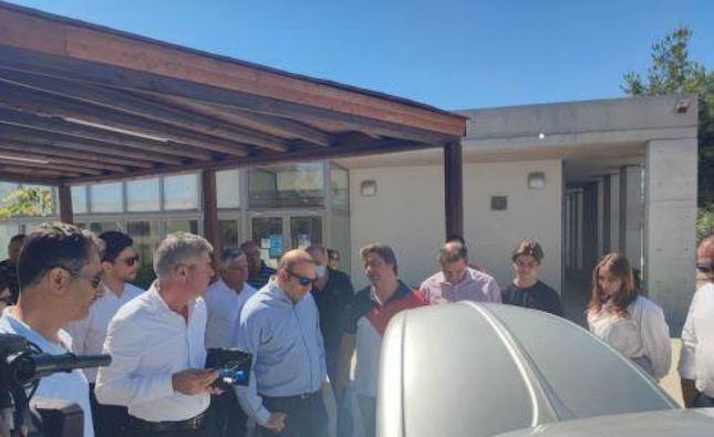 Technical School students convert car into electric vehicle