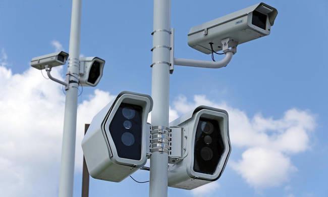 5 bids for traffic camera tender