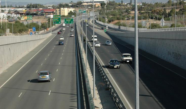 Passenger car sales drop 21% in October