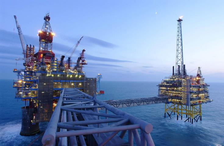Minister explores options for expediting gas extraction