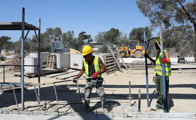 Uncertainty real estate sector can stay buoyant