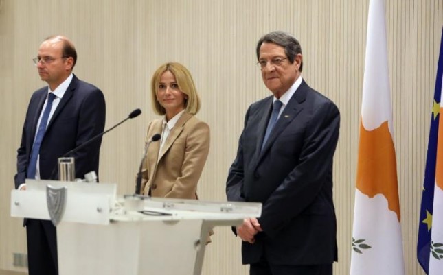 Defence, Justice ministers, Attorney General and Deputy, sworn in