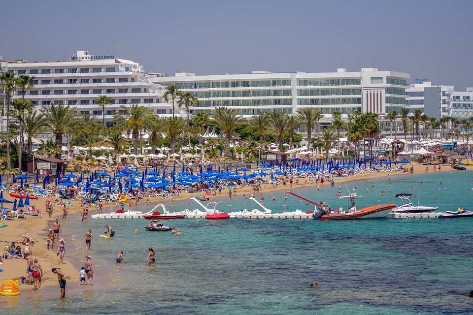 Over 200 hotels take part in discount scheme for vaccinated clientele