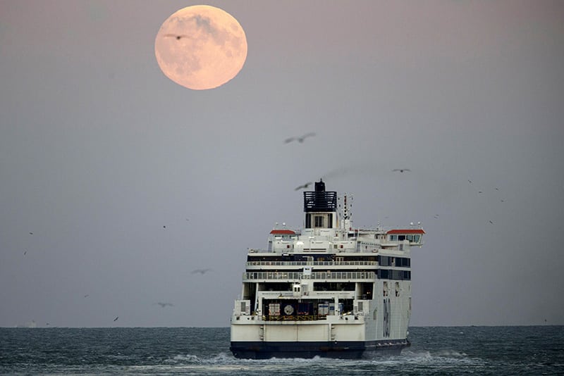 Greece ferry ticket to cost €130, minister says
