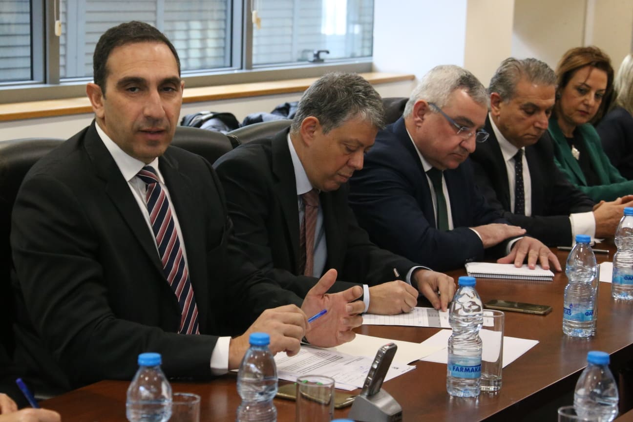 No reason to panic about coronavirus, health minister says