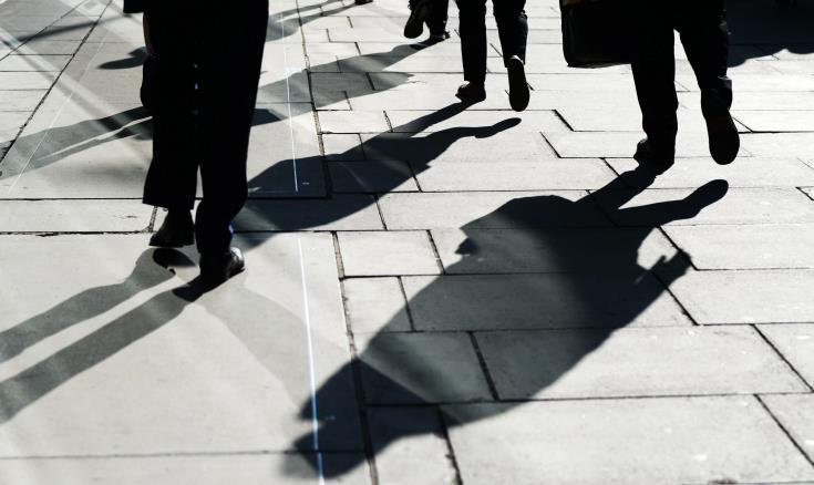 Number of unemployed falls to new 10-year low