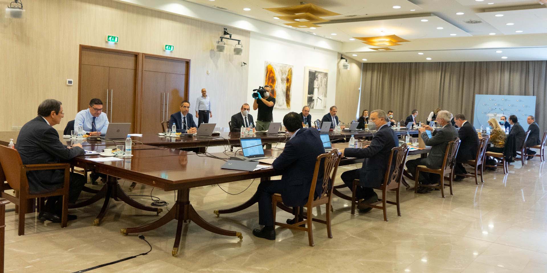 Coronavirus: cabinet approves additional measures to support workers