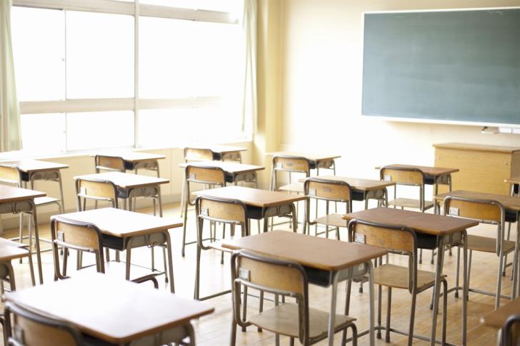Back to school for final year secondary pupils