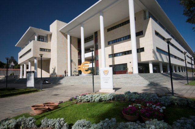 Cyprus double bond sale raises €1.25b to repay Russian loan