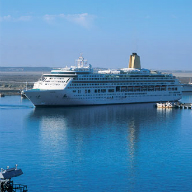 Floating boat anchorage in Paphos