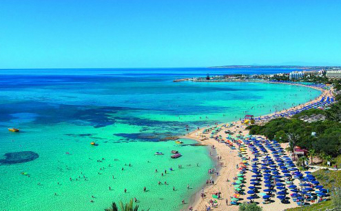 Cyprus breaks 1m tourist mark in H1 2015