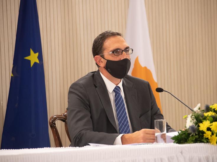 Health Minister issues decree on travel ban