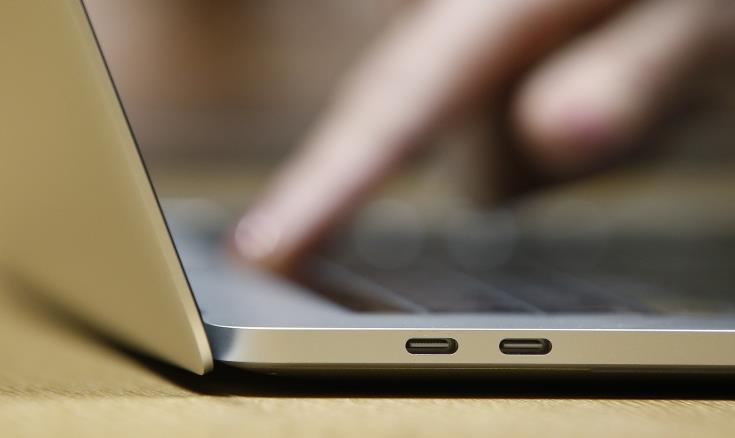 A third of businesses pay for cloud services