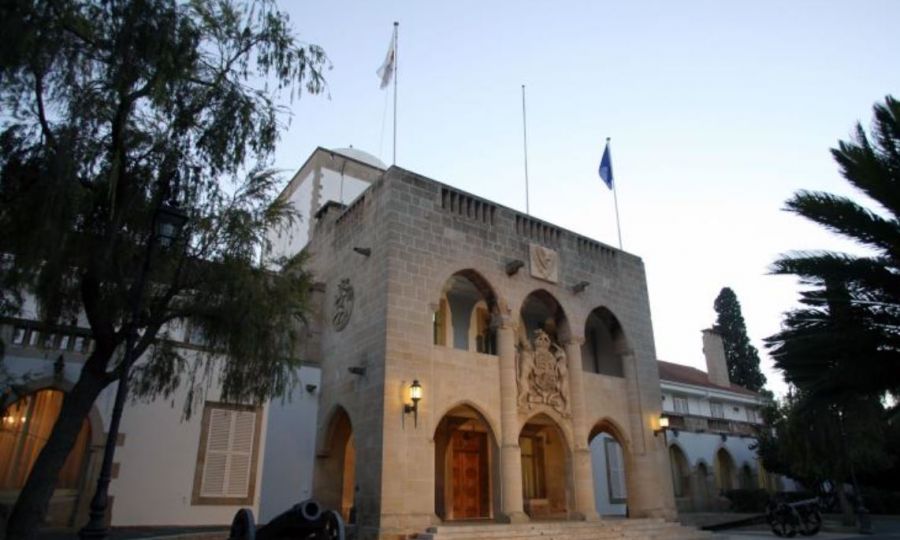 Cyprus suspends golden passport programme